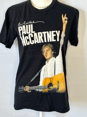 Paul McCartney “On The Run” Concert T-Shirt Cincinnati 2011 Black Tee